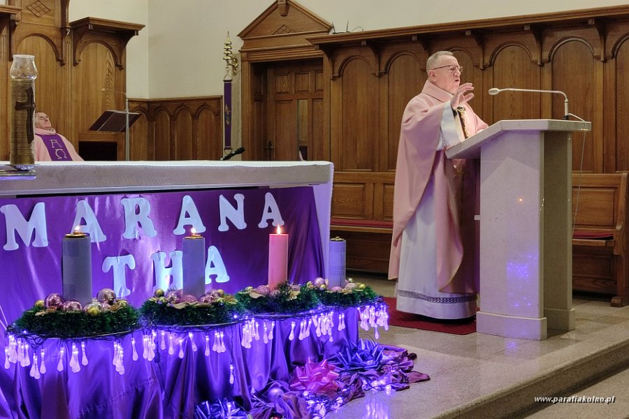 14 Niedziela - msza poranna.jpg